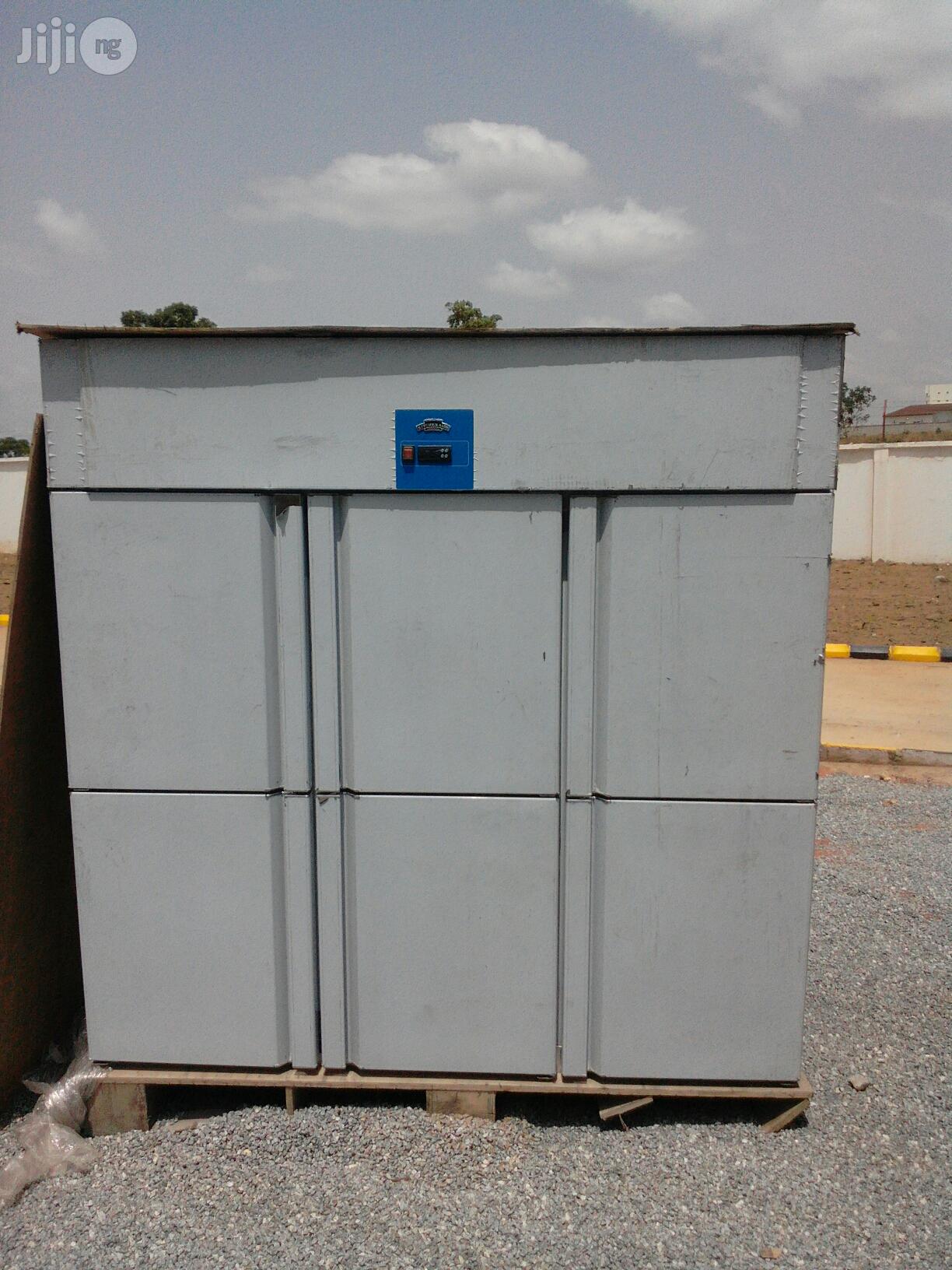 Industrial Refrigerator 6 Doors With Adjustable Temperature Control