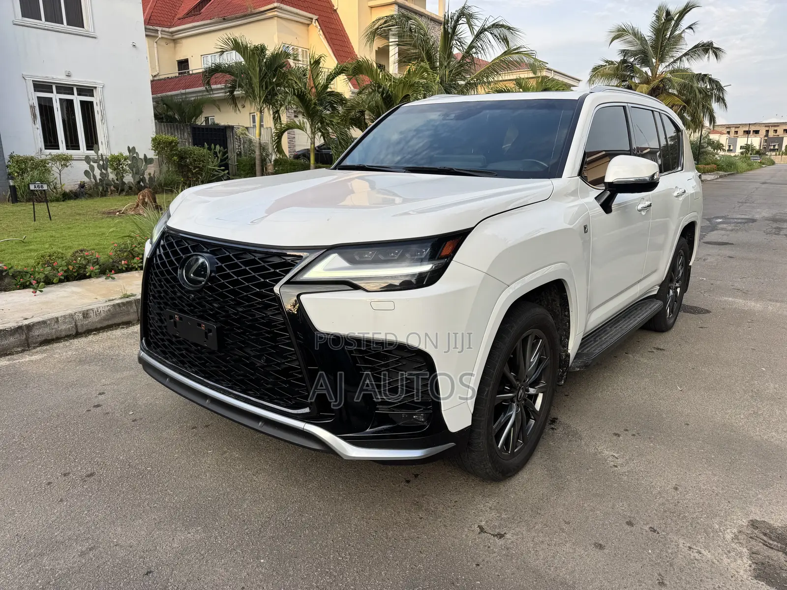 Lexus LX 2023 White