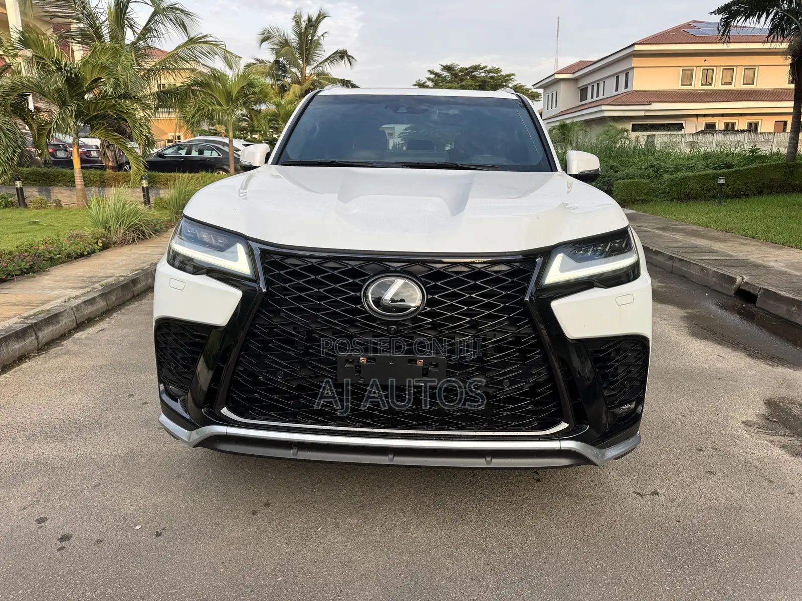 Lexus LX 2023 White