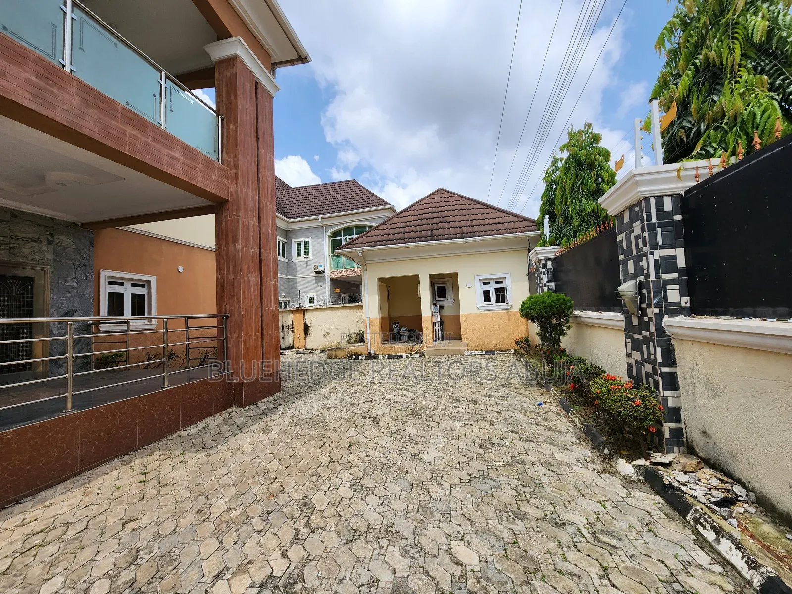 5bdrm Duplex in Mab Global Estate, Gwarinpa for rent