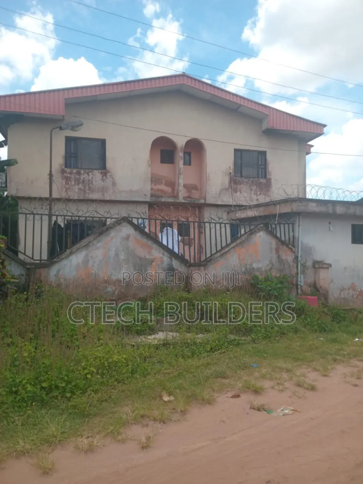 12bdrm Block of Flats in Benin City for sale