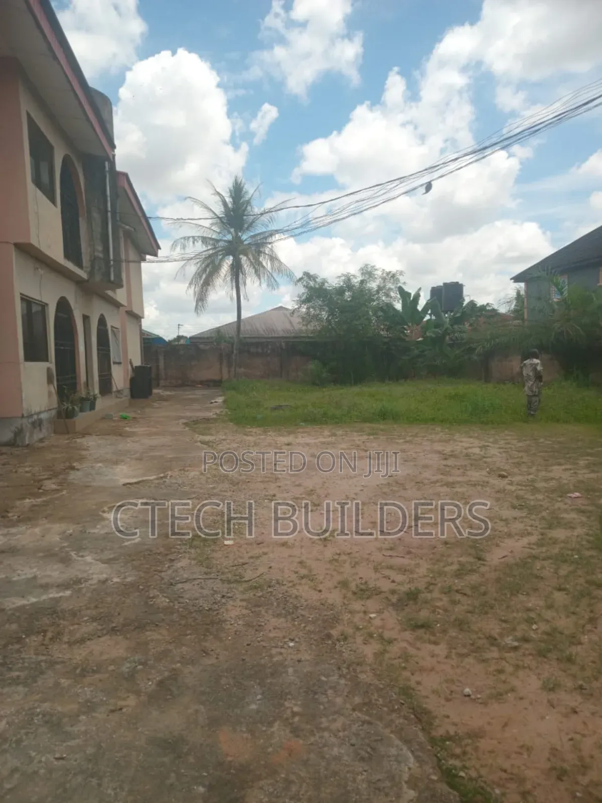 12bdrm Block of Flats in Benin City for sale