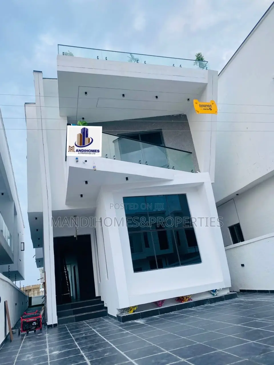 5bdrm Duplex in Ajah for sale