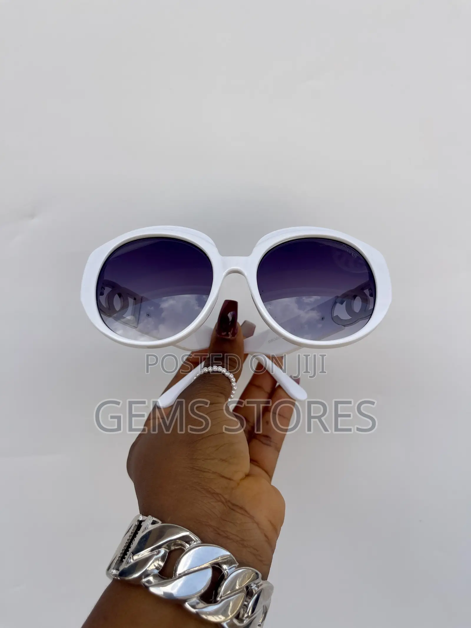 New! Oversized Circular Sunglasses - Choose Black, White, or Maroon