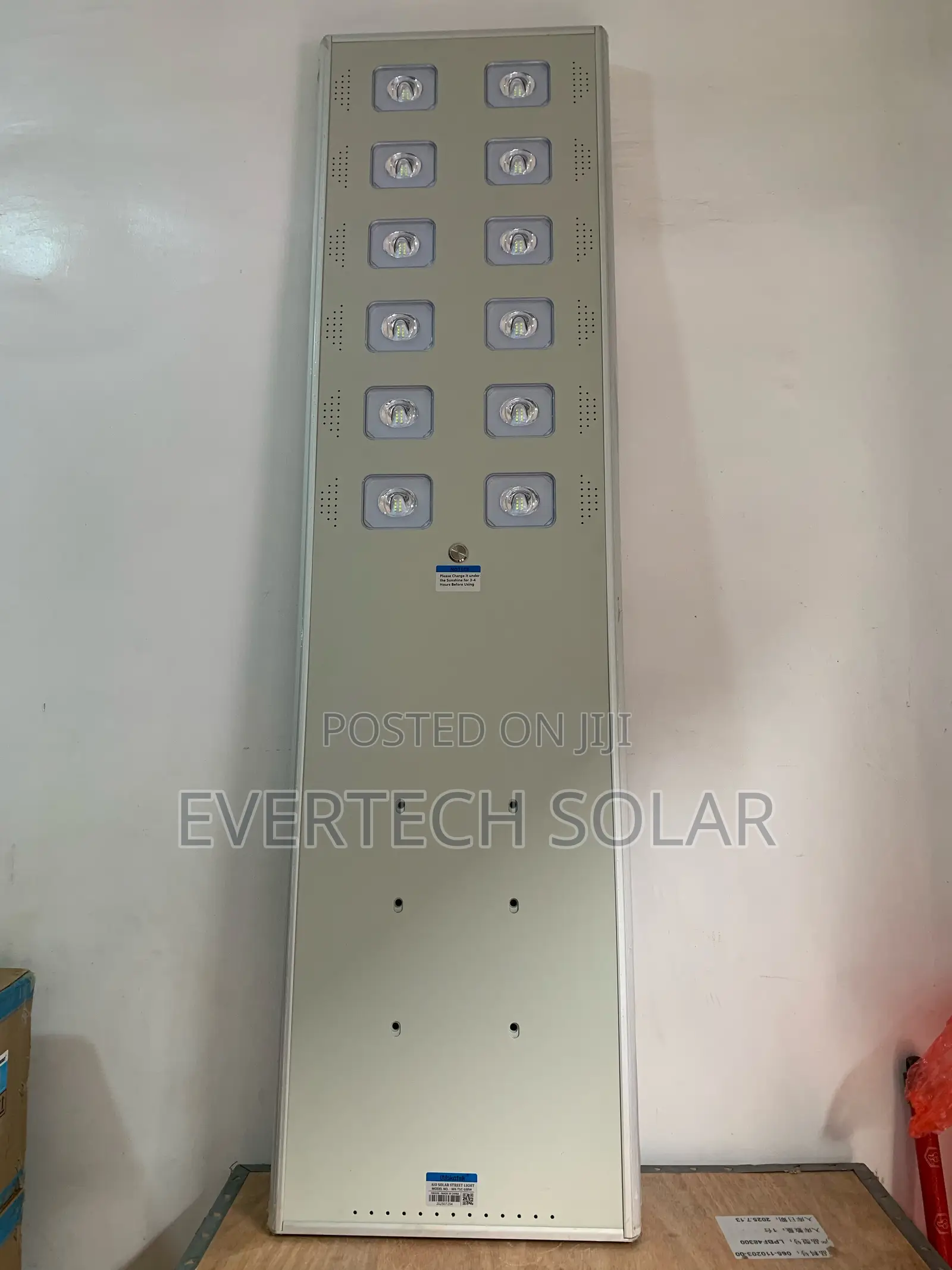 Wakatek 100watts All In One 12 Eyes Solar Street Light