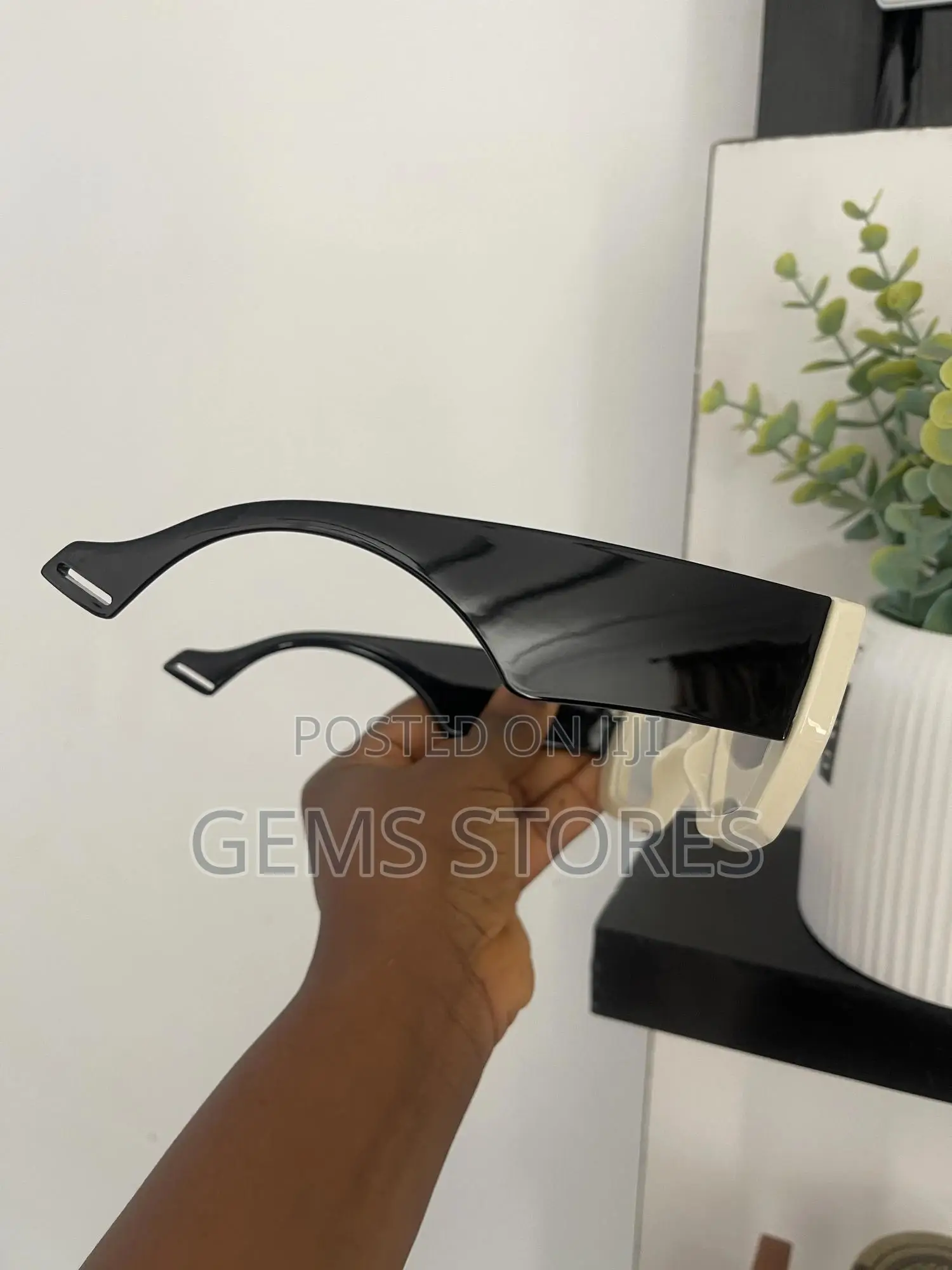 Chic Square Frame Glasses - Two-Tone Cream Black Statement Eyewear