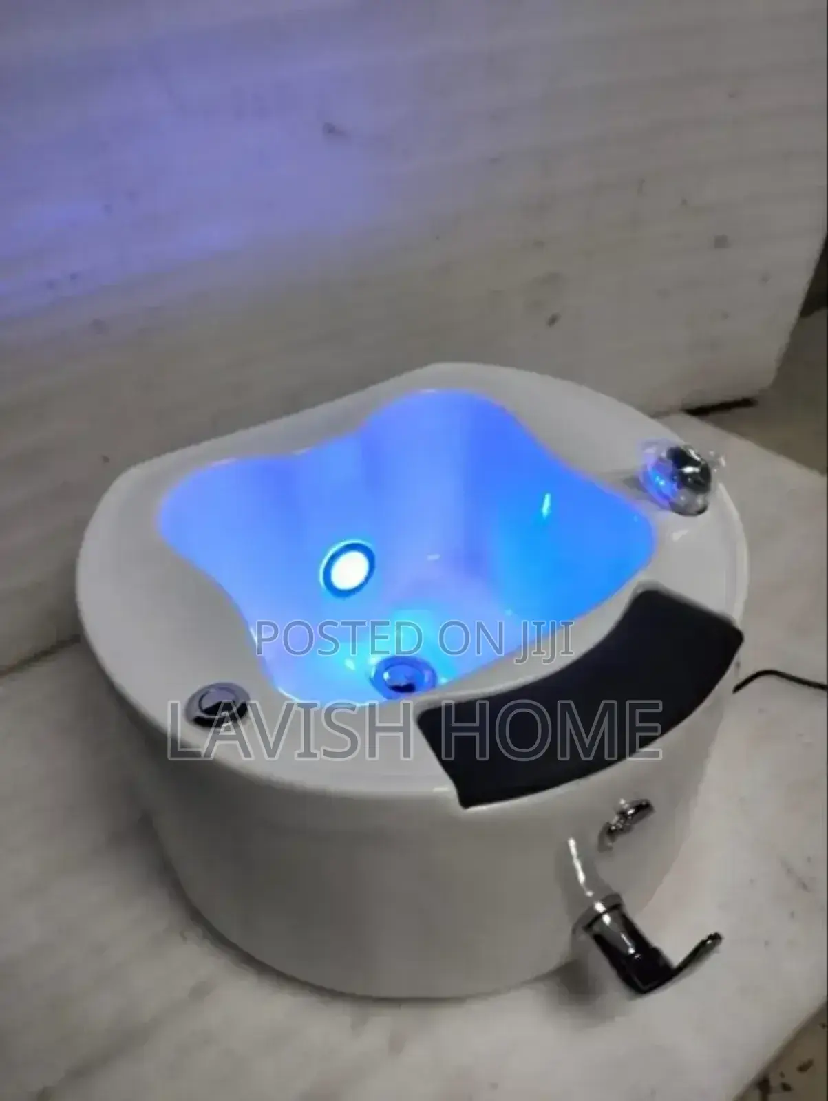 Quality Acrylic Pedicure Bowl With Led Lights.