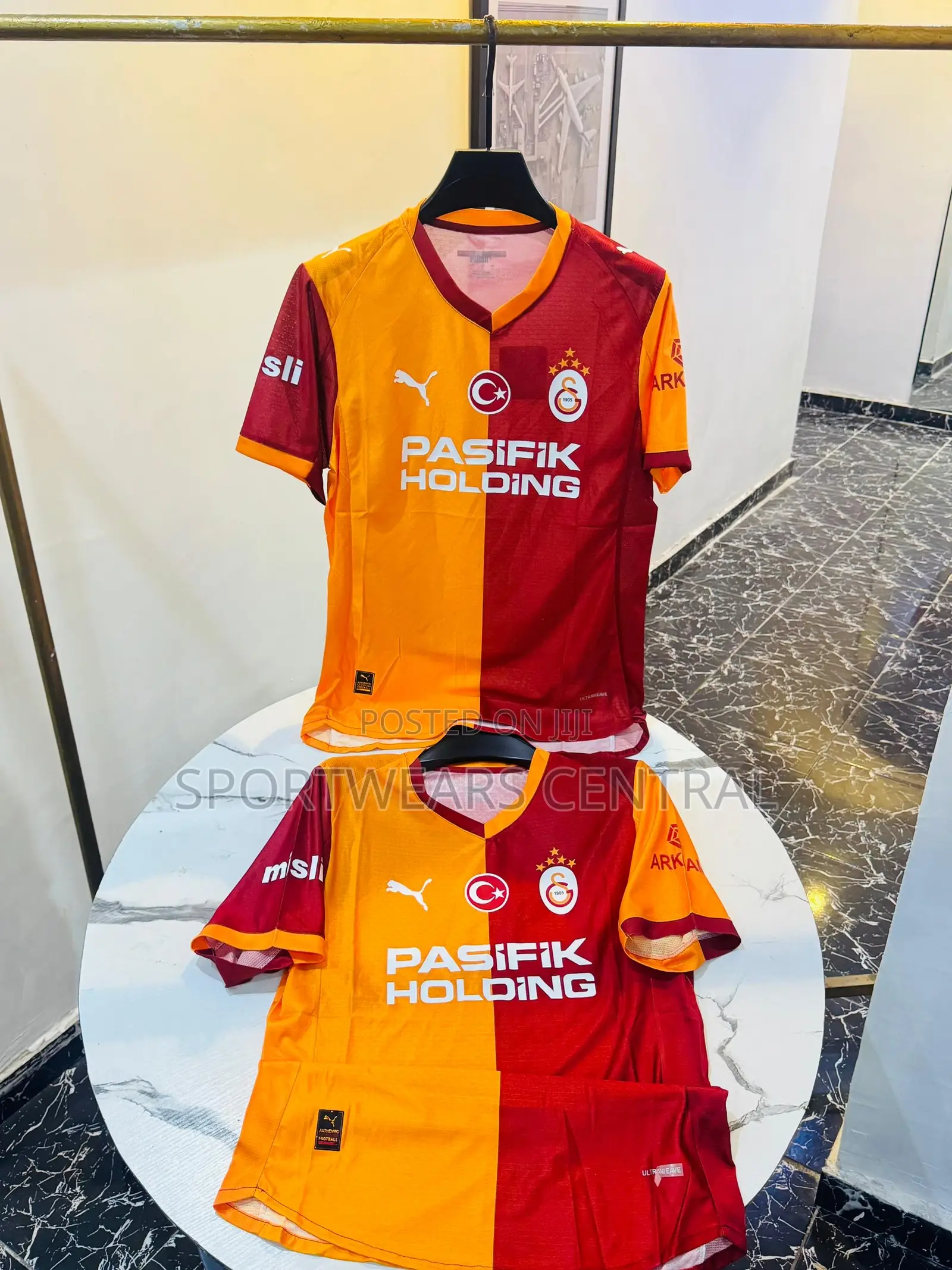 Victor Osimhen Club Galatasary Home and Away Kit