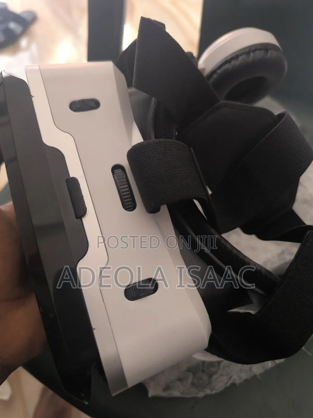 3d Virtual Reality Game for Phone With Bluetooth Controller
