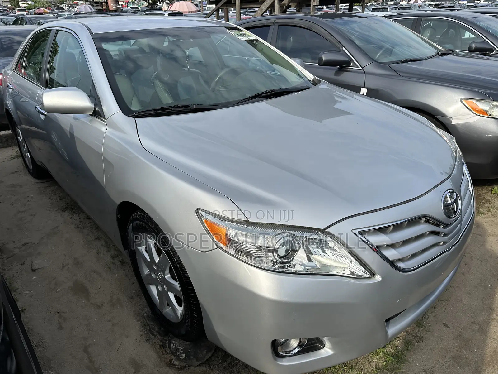 Toyota Camry LE 4dr Sedan (2.5L 4cyl 6AM) 2010 Silver