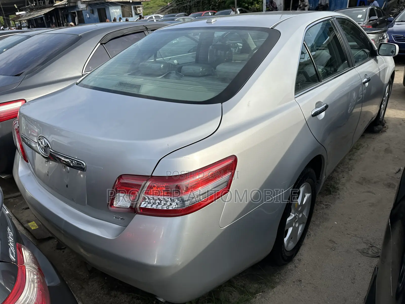 Toyota Camry LE 4dr Sedan (2.5L 4cyl 6AM) 2010 Silver
