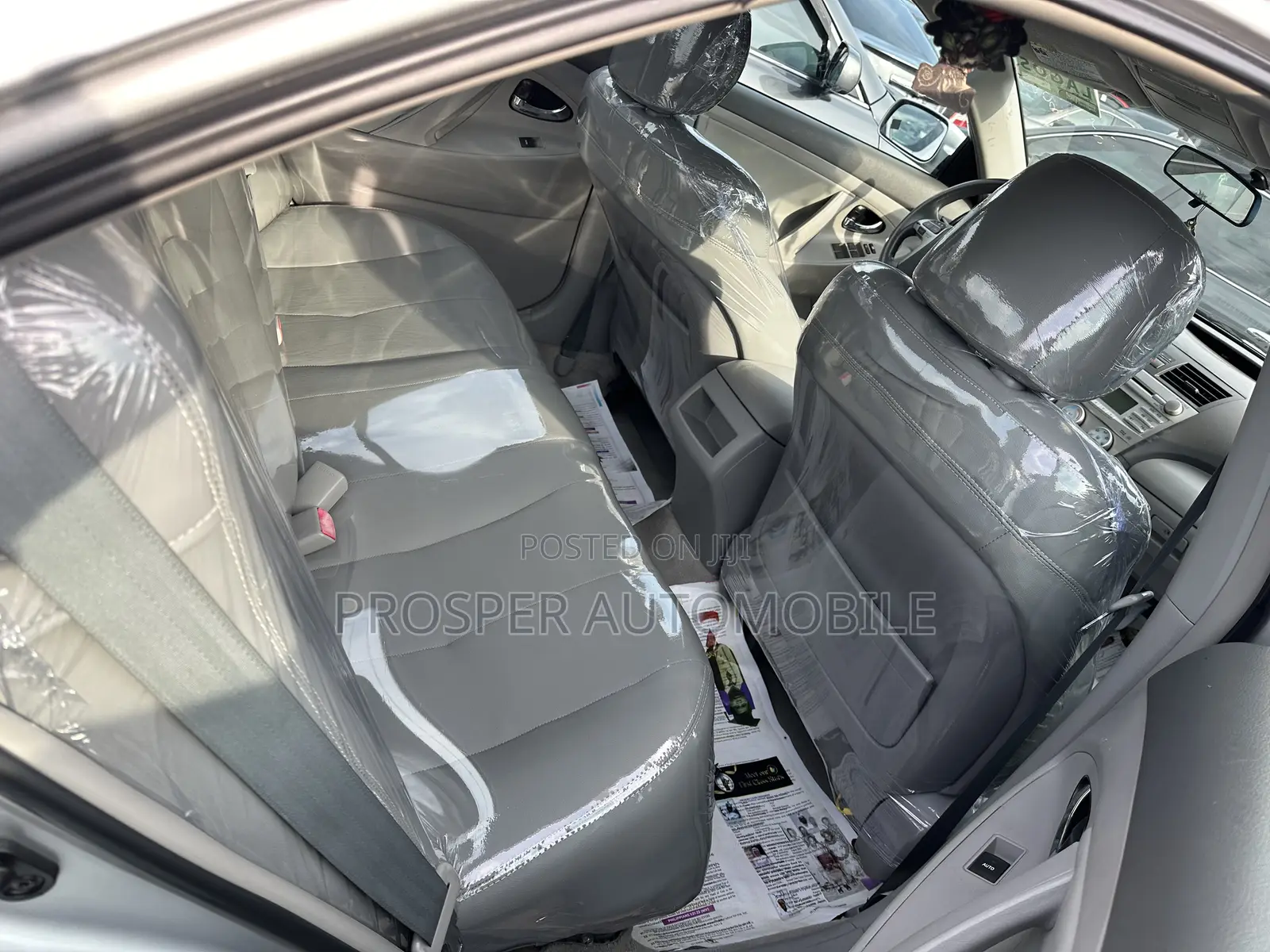 Toyota Camry LE 4dr Sedan (2.5L 4cyl 6AM) 2010 Silver