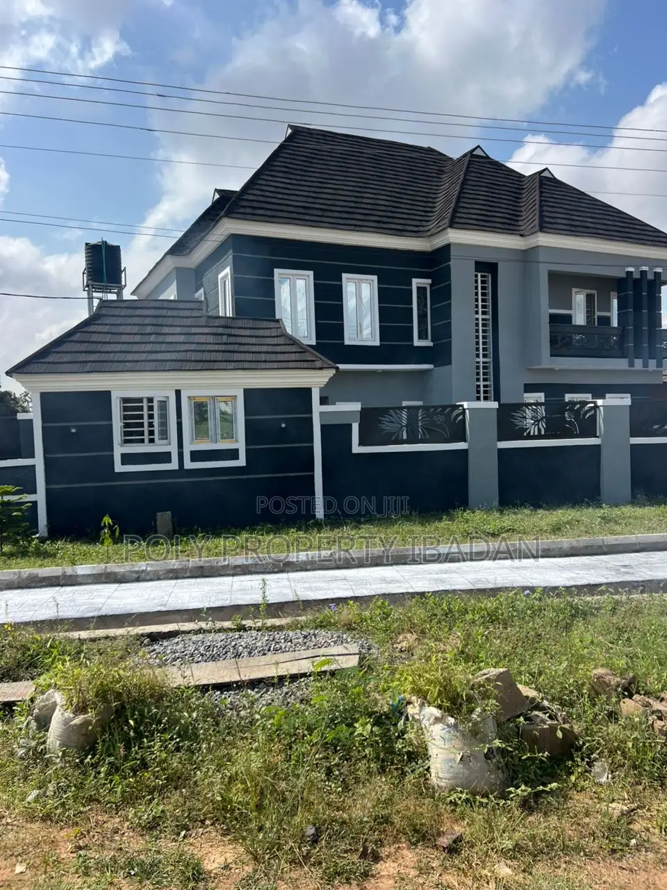 5bdrm Duplex in Airforce Abake, Ibadan for sale