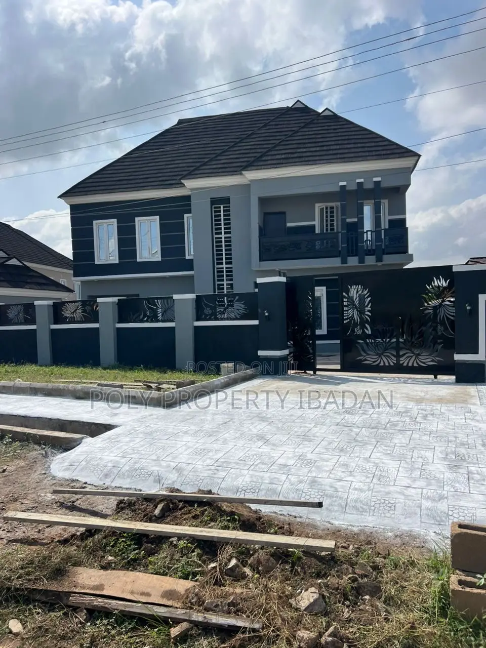 5bdrm Duplex in Airforce Abake, Ibadan for sale