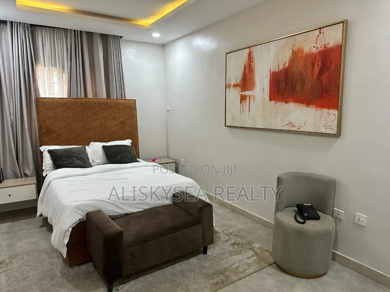 Spacious 2-Bedroom Flat in Prime Vi