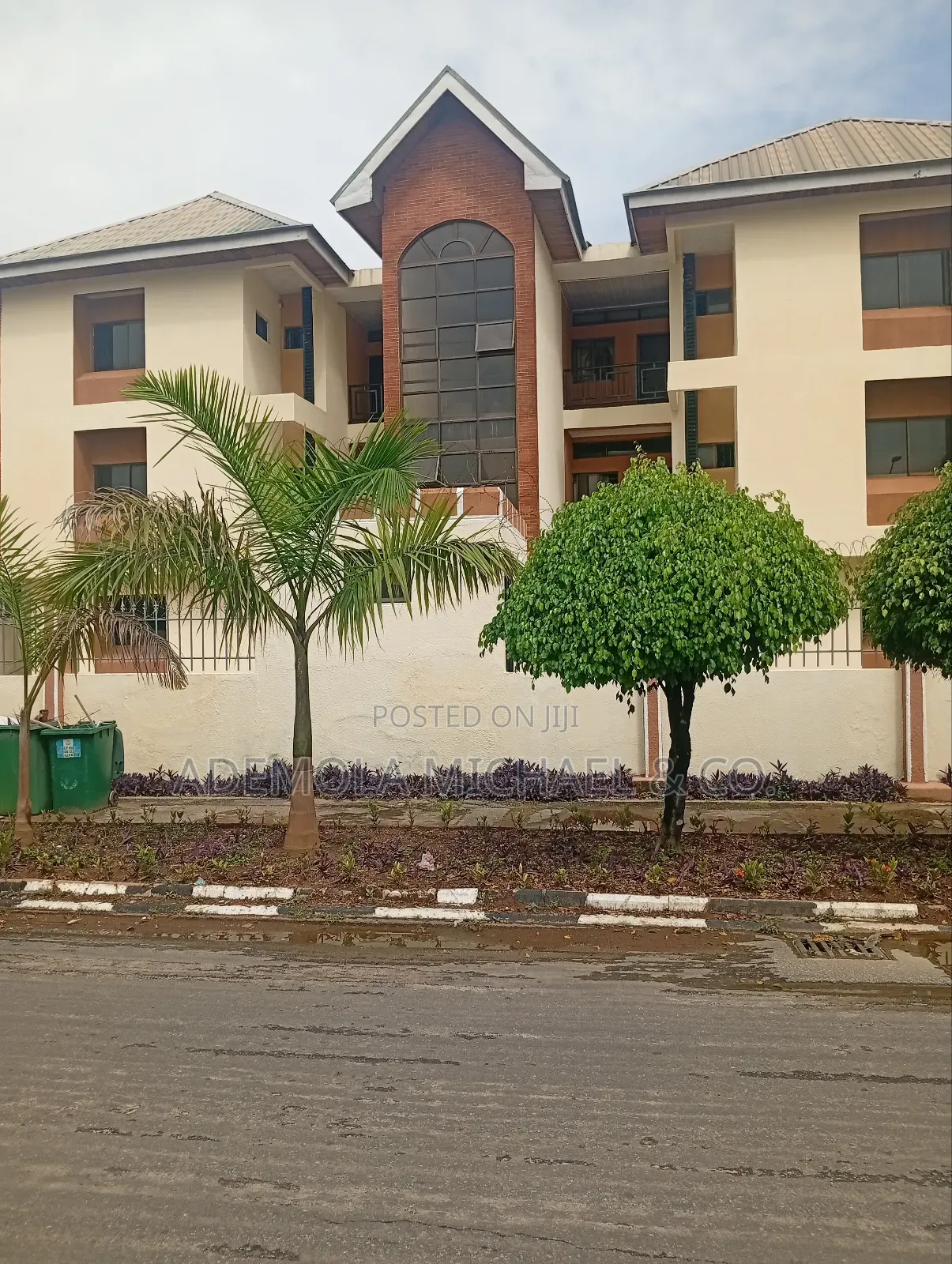 3bdrm Block of Flats in Maitama District for rent