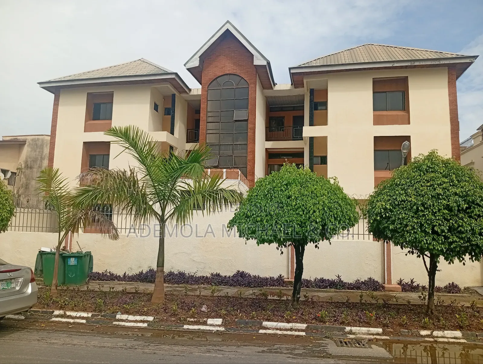 3bdrm Block of Flats in Maitama District for rent