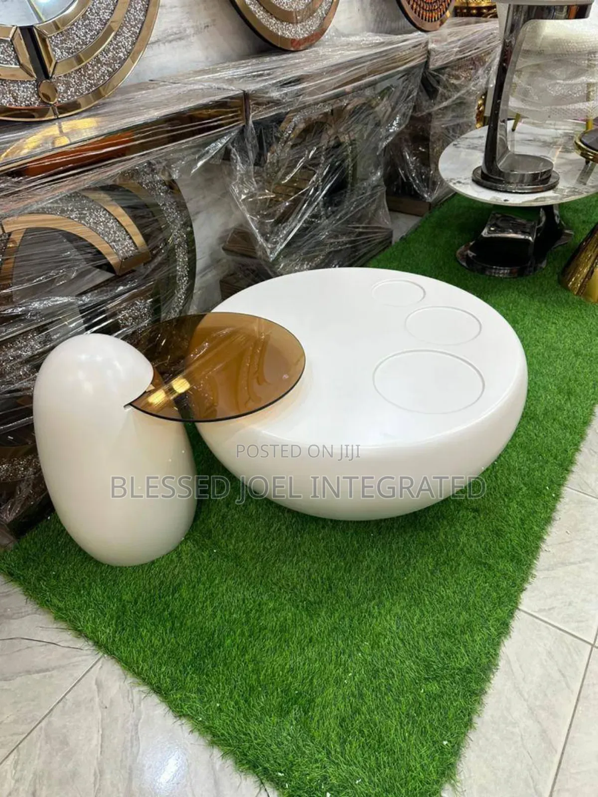 2 in 1 White Centre Table