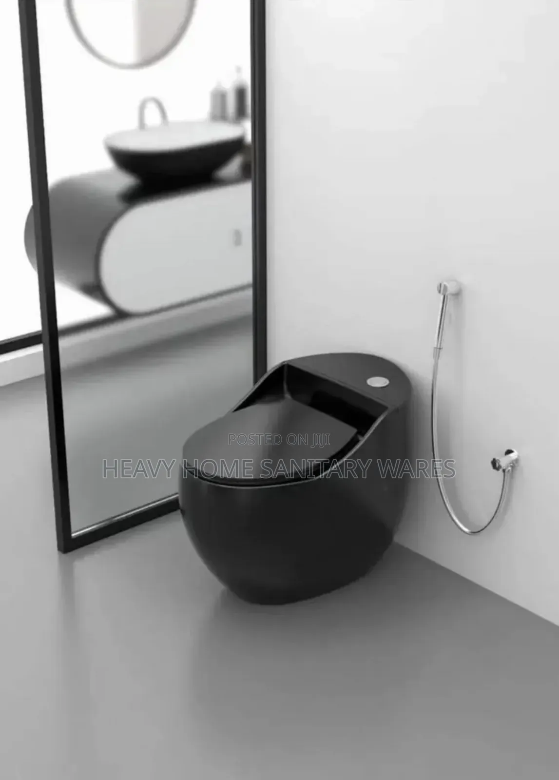 Round Black Married Set of Wc