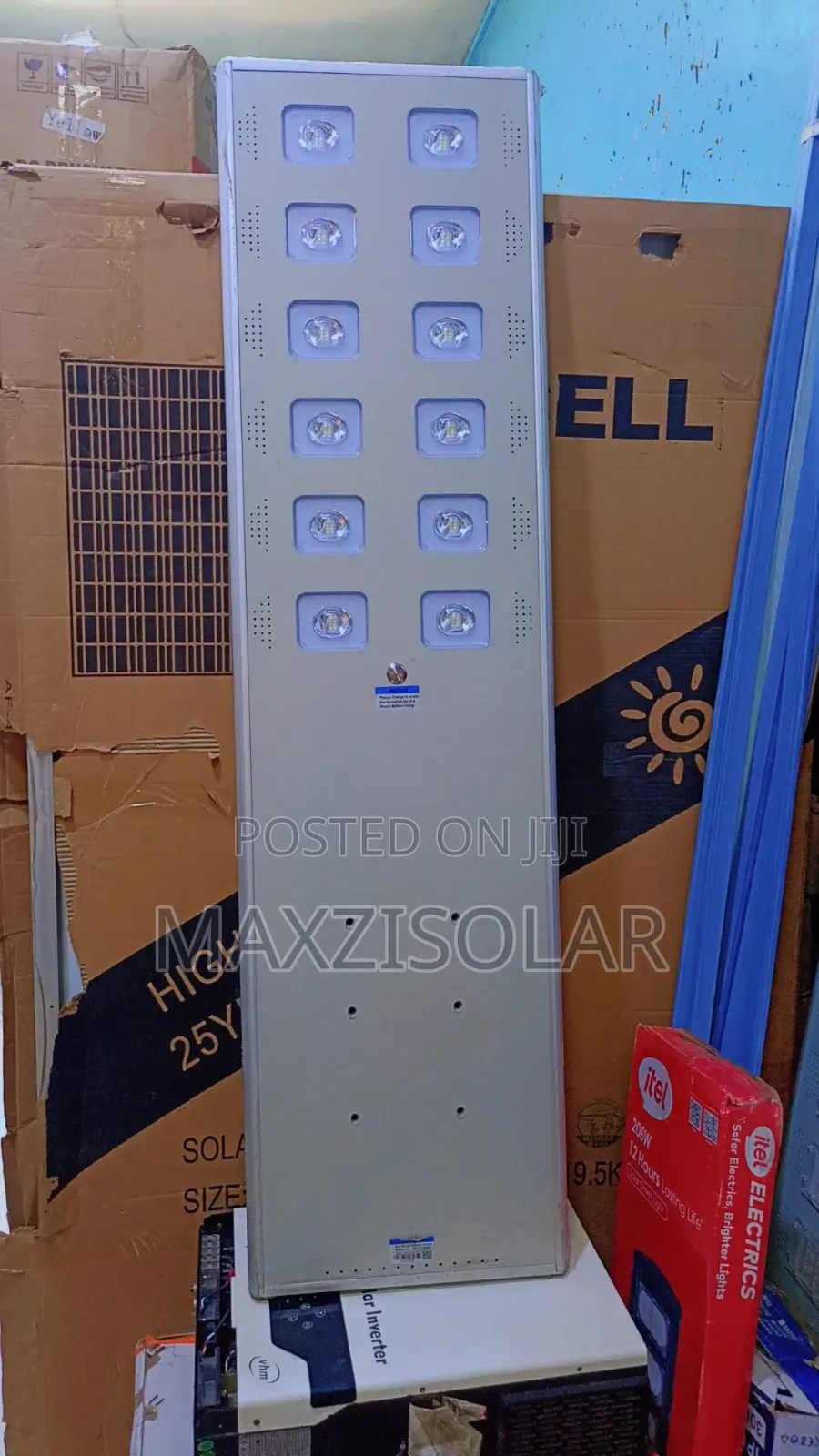 100watts Wakatek All In One Solar Street Light
