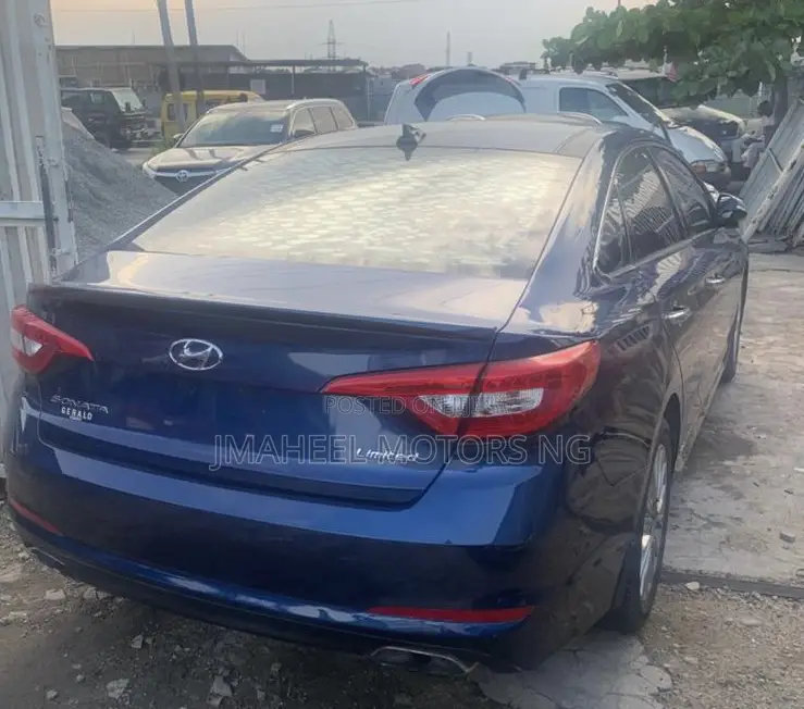 Hyundai Sonata Limited Sedan FWD (2.4L 4cyl 6A) 2016 Blue