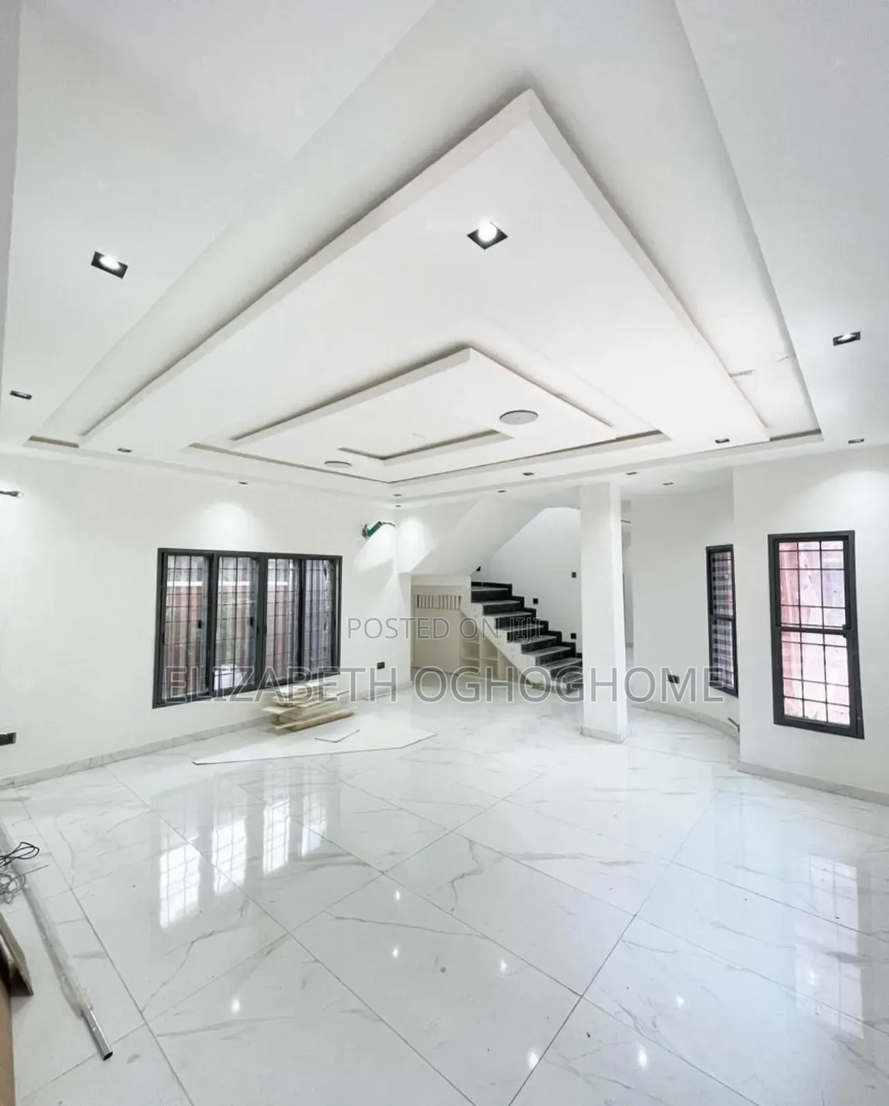 5bdrm Duplex in Lekki Phase 1 for rent