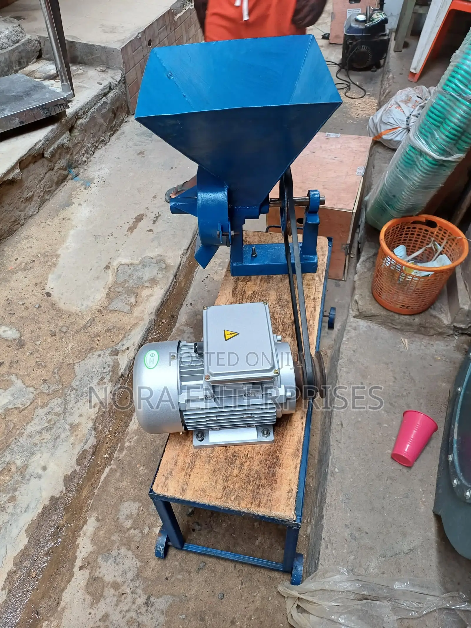 Electric Grinding Machine Comes With 5hp Motor