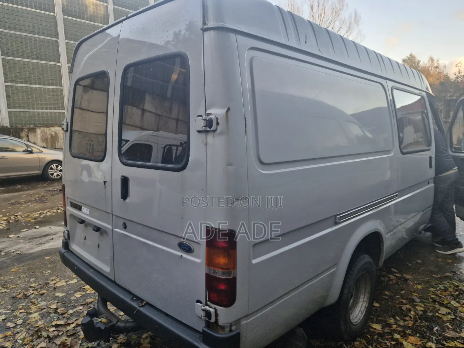 Ford Transit 1990 White