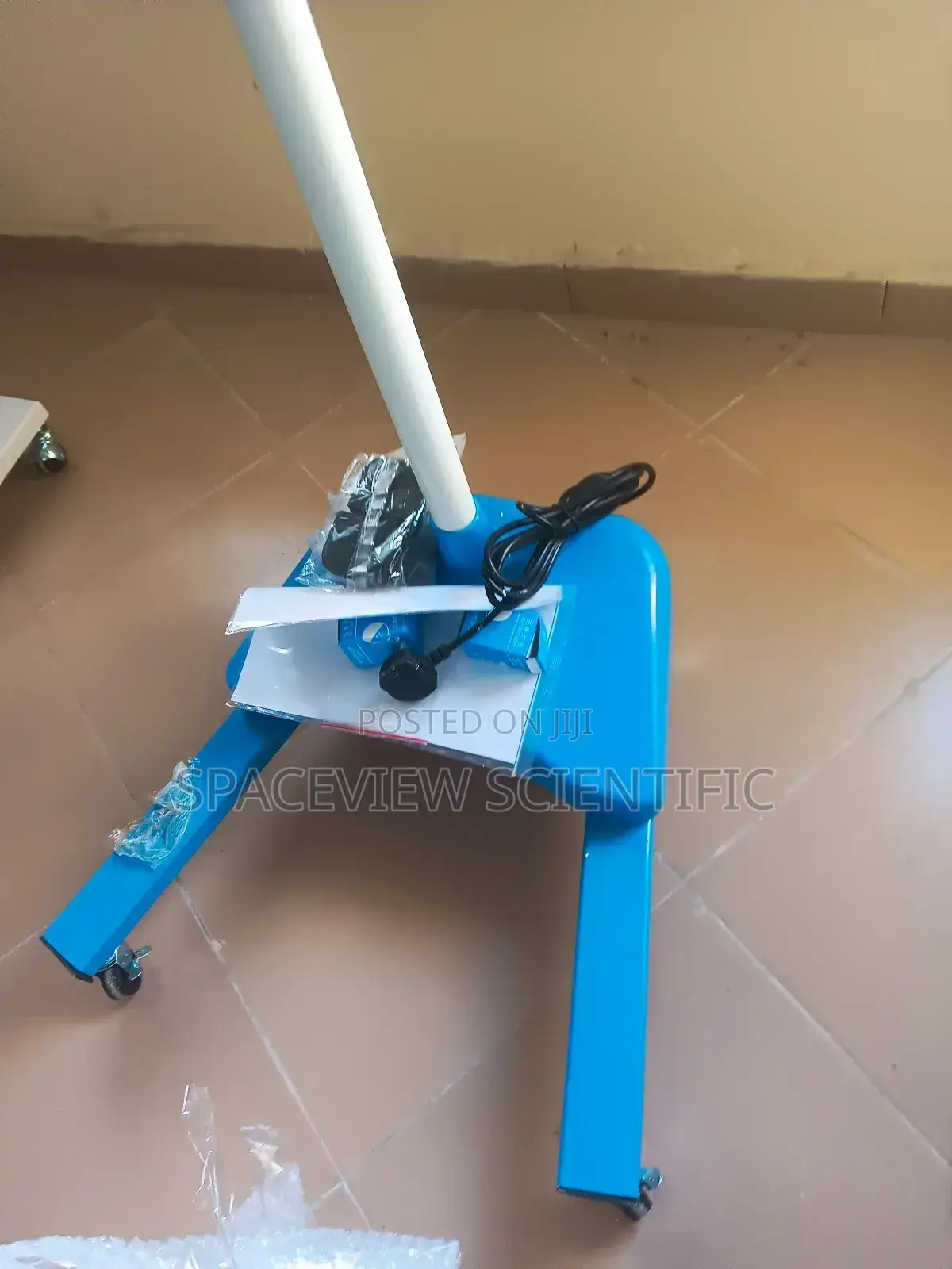 Theathre Surgical Light, Single