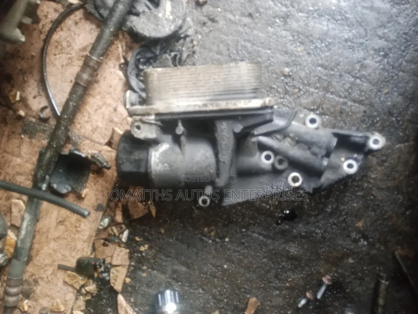 Oil Culant for Mecedice Benz 272 Engine 164 C300 210 Model