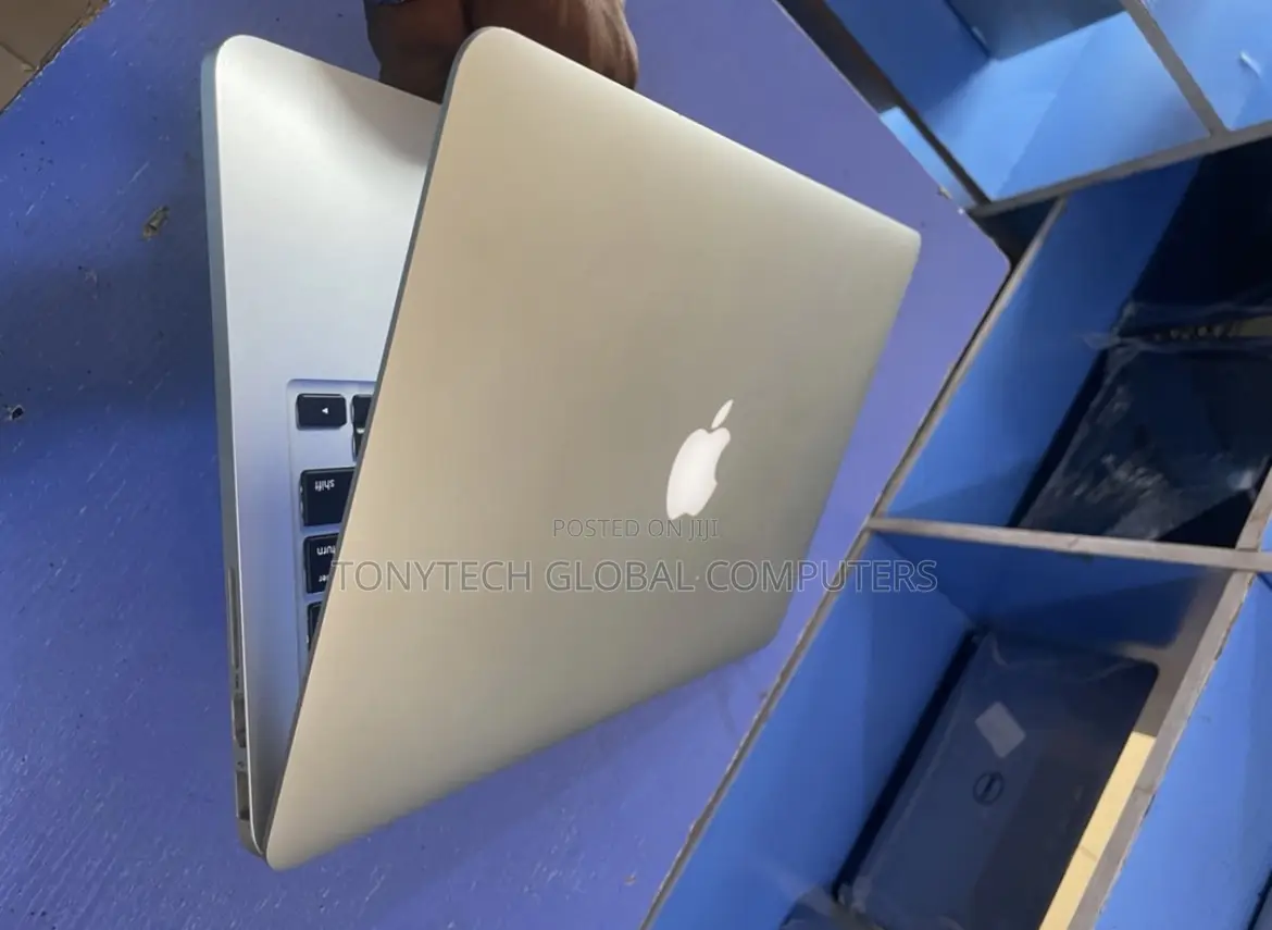 Laptop Apple MacBook Pro 2015 16GB Intel Core i5 SSD 512GB