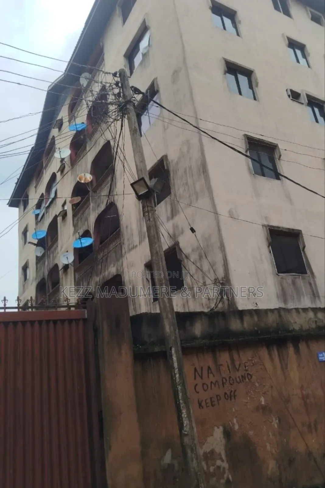 20bdrm Block of Flats in Powerline , Aba , for sale