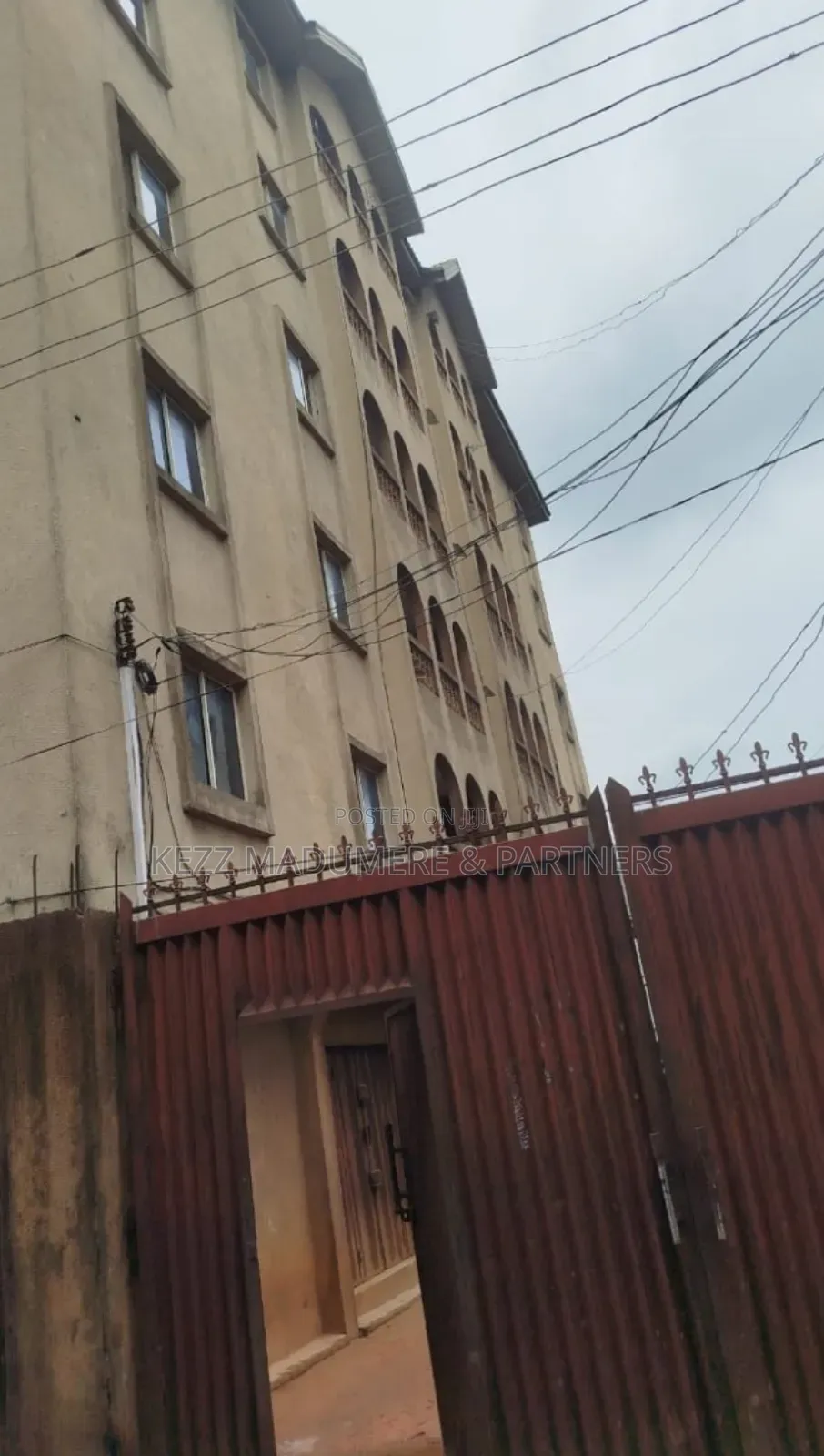 20bdrm Block of Flats in Powerline , Aba , for sale