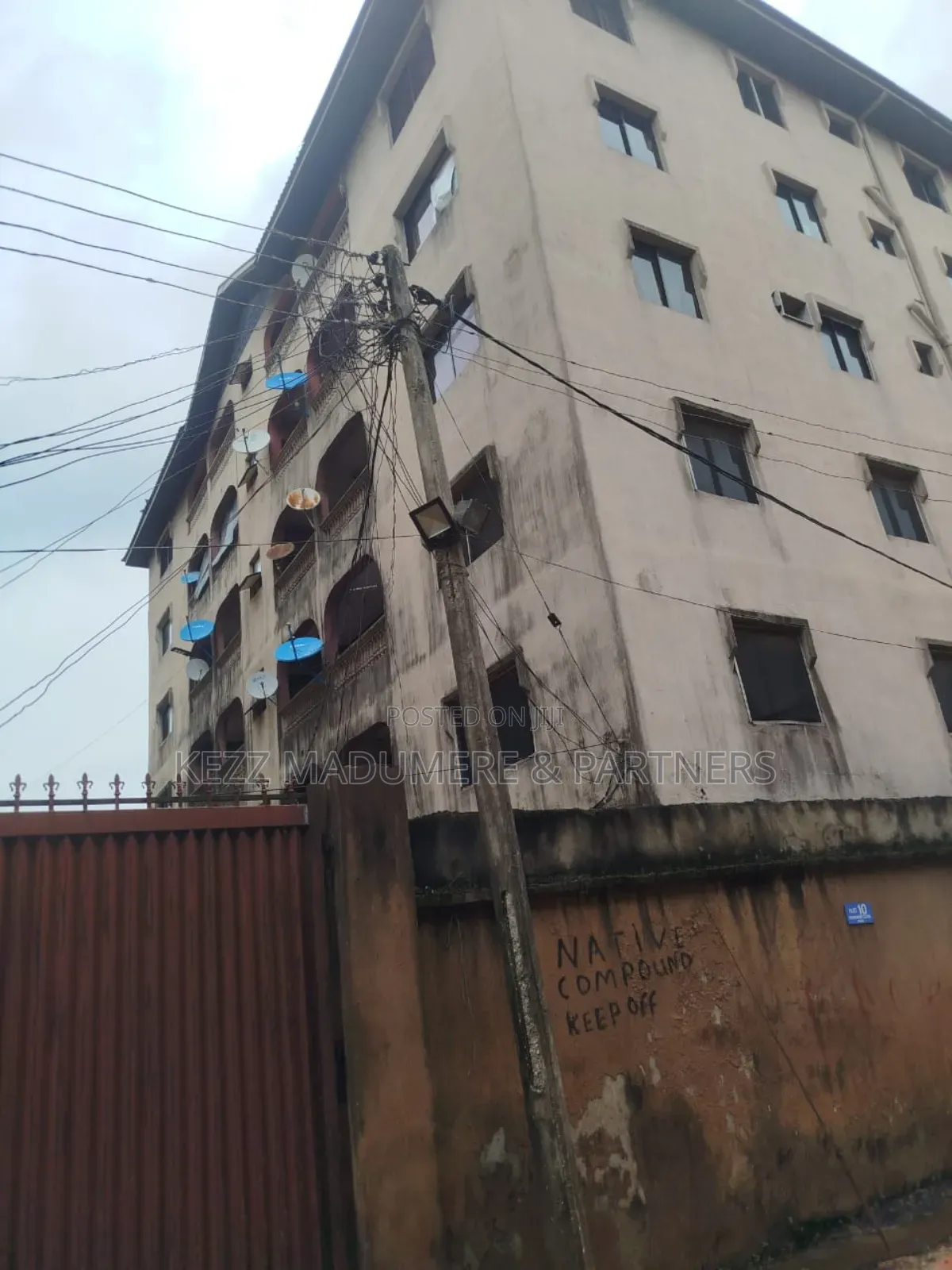 20bdrm Block of Flats in Powerline , Aba , for sale