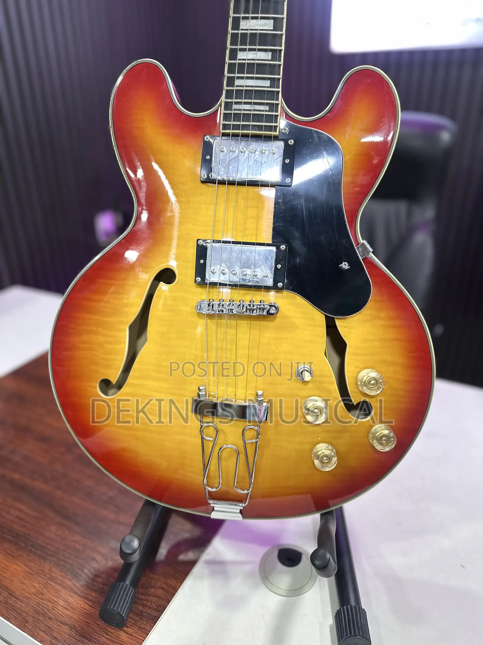 Professional Ultimate-Japan Semi-Hollow Body Jazz Guitar