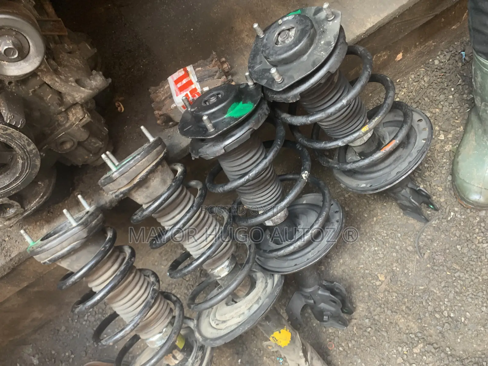 Shock Absorber Camry 2014