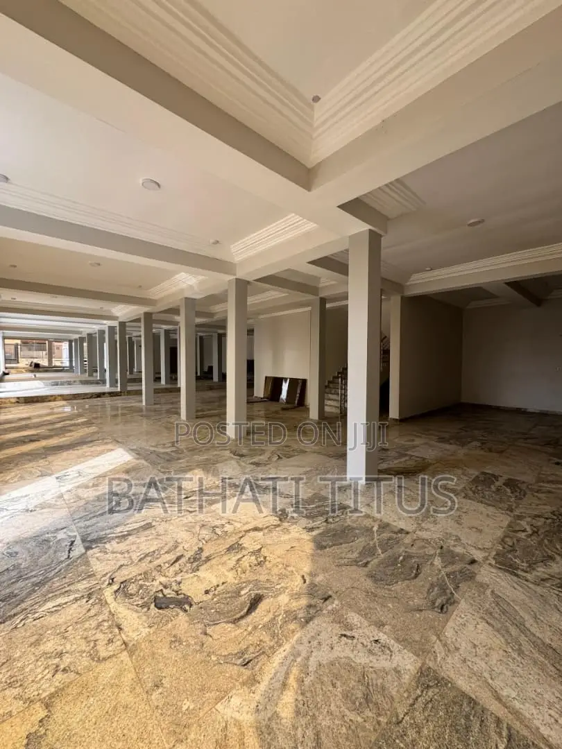 Distress Plaza for Sale