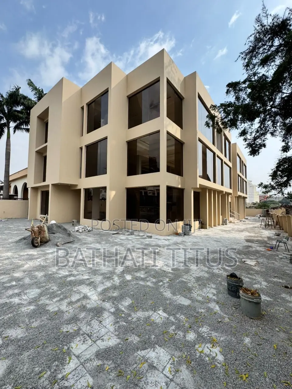 Distress Plaza for Sale
