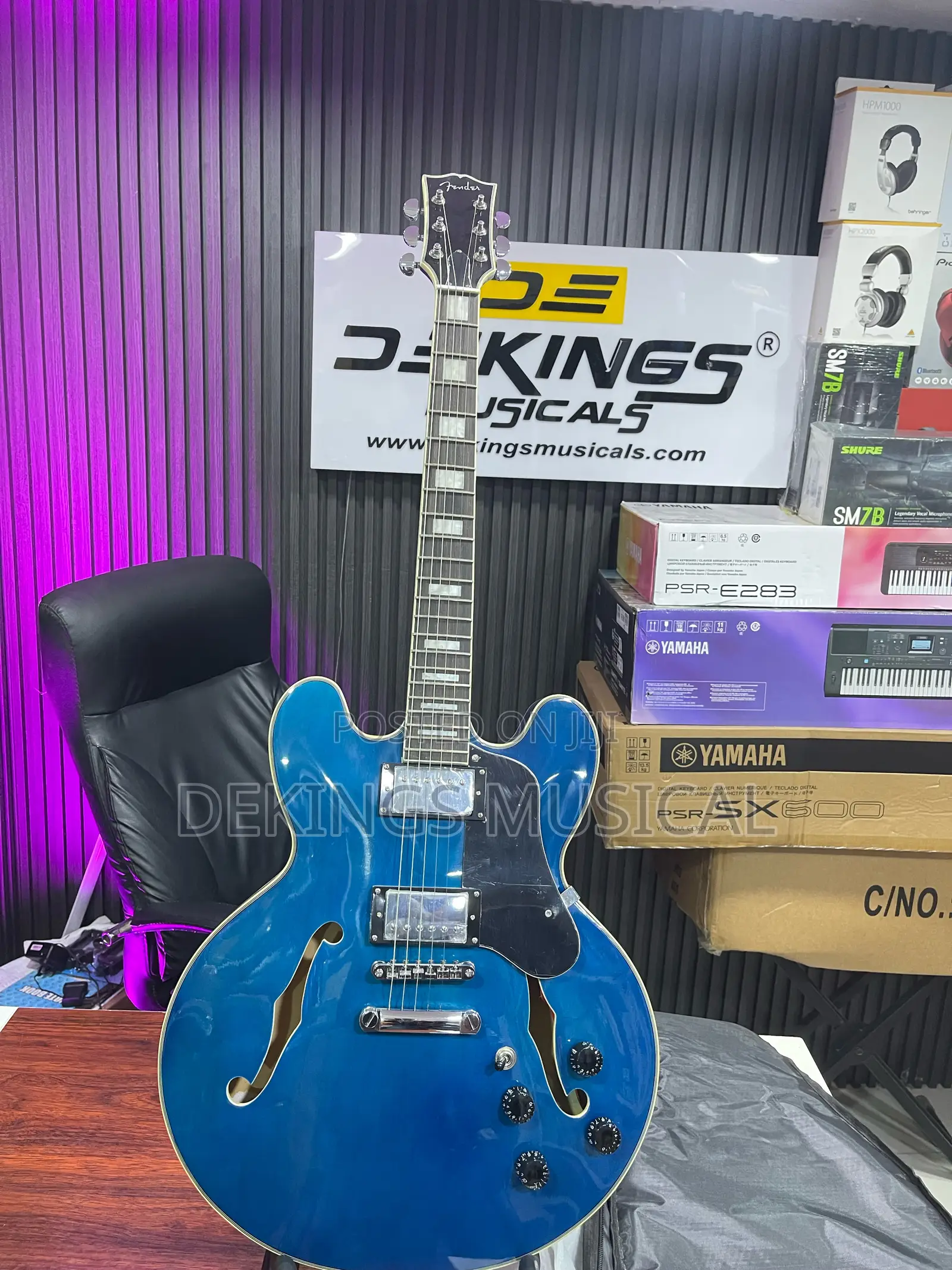 Fender Semi-Hollow Body Jazz Guitar