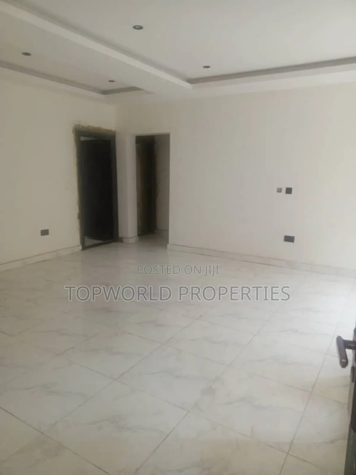 3bdrm Apartment in Gbagada for sale