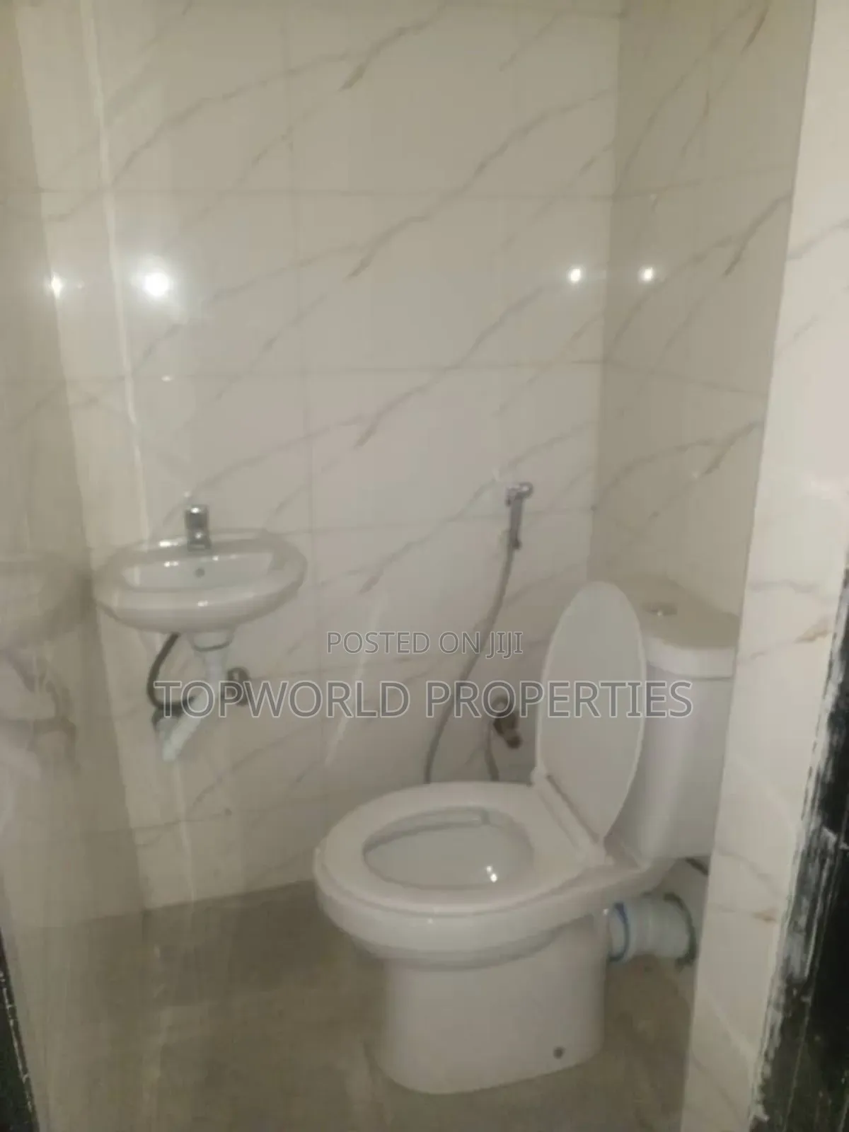 3bdrm Apartment in Gbagada for sale