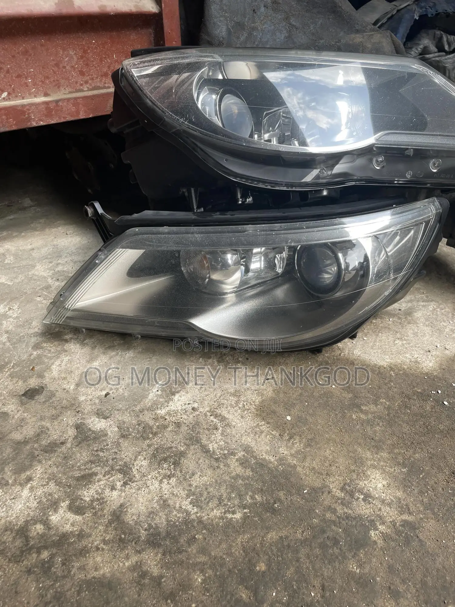 Headlights Volkswagen Tiguan 2008 2010 Europe