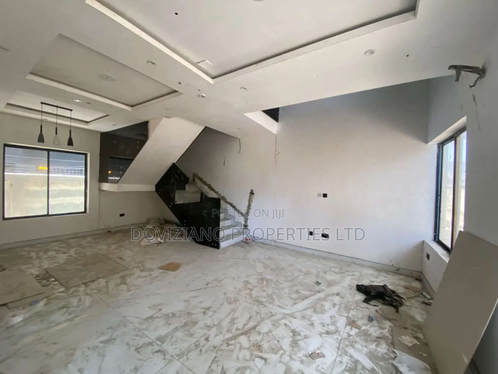 5bdrm Duplex in Lekki Phase 1 for sale