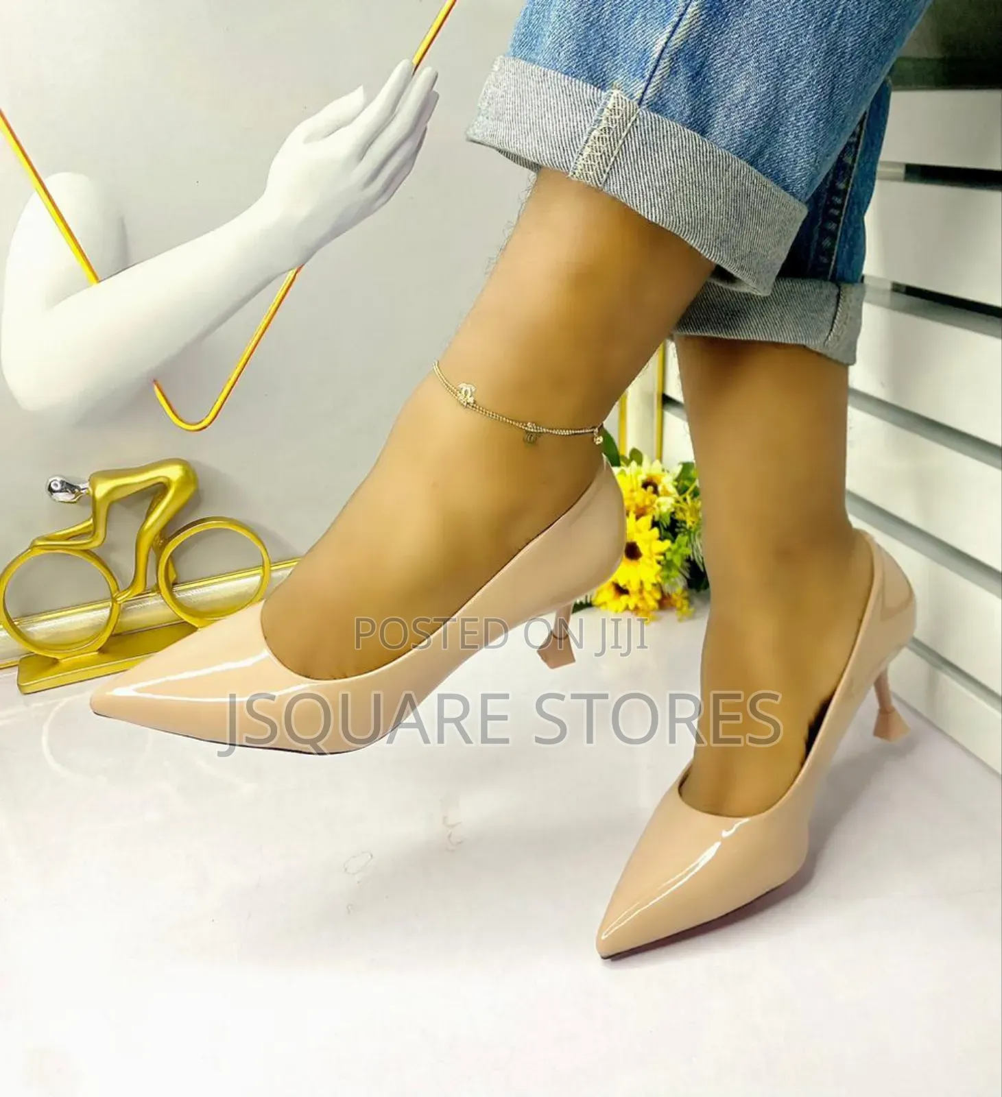 Ladies Court Shoes With Kitten Heels, Available in Size 37 to 42