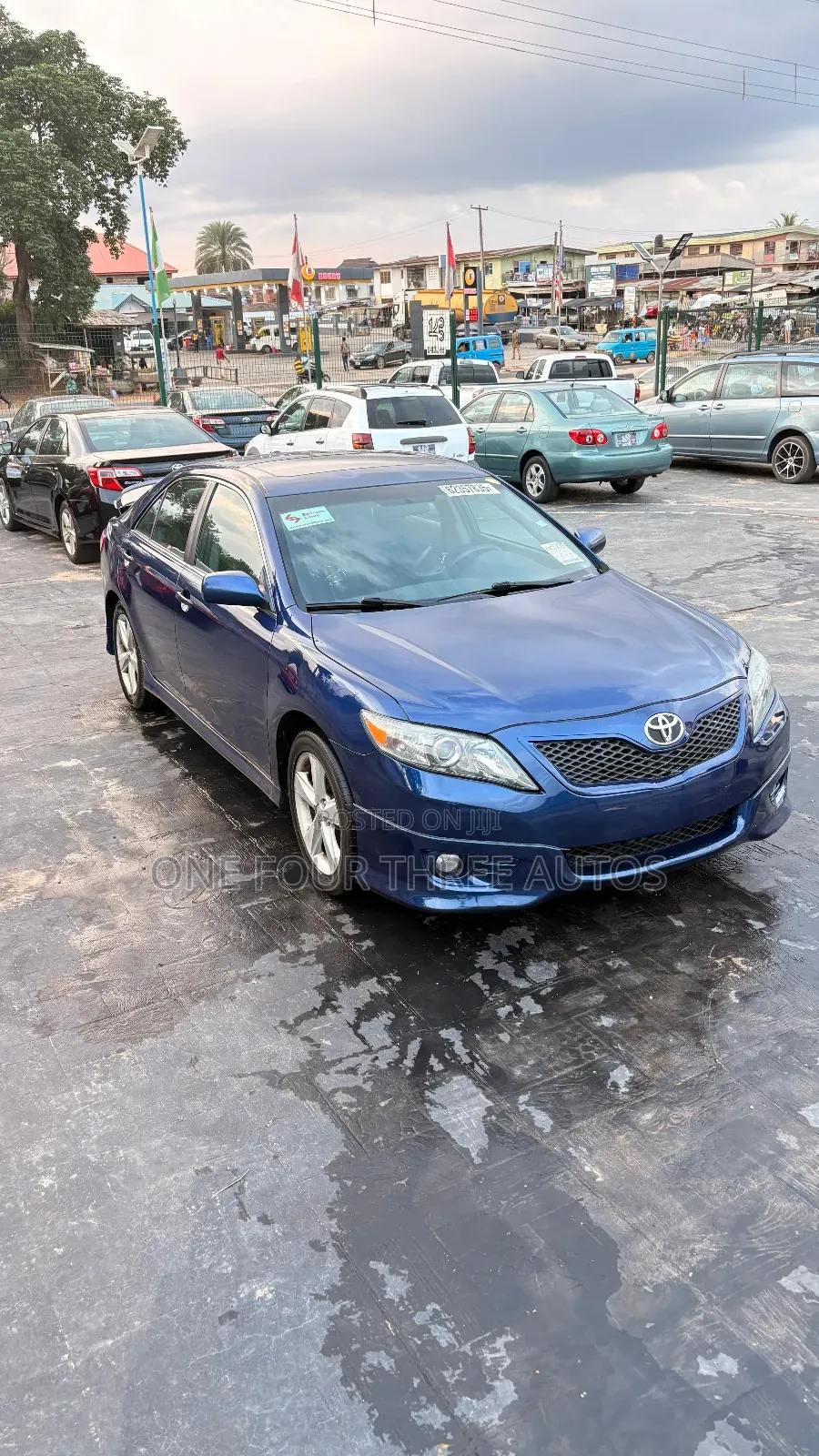 Toyota Camry SE V6 4dr Sedan (3.5L 6cyl 6A) 2011 Blue