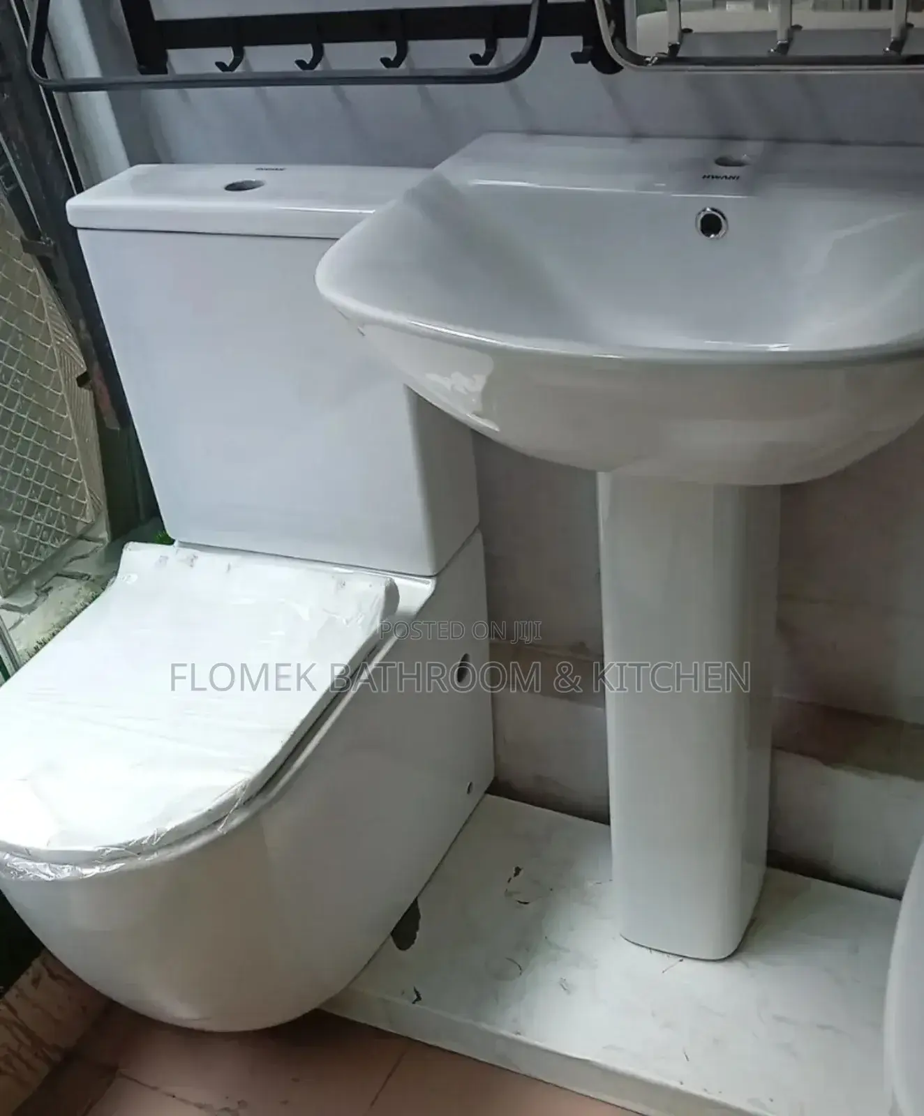 Water Closet With England Standard Mechanism