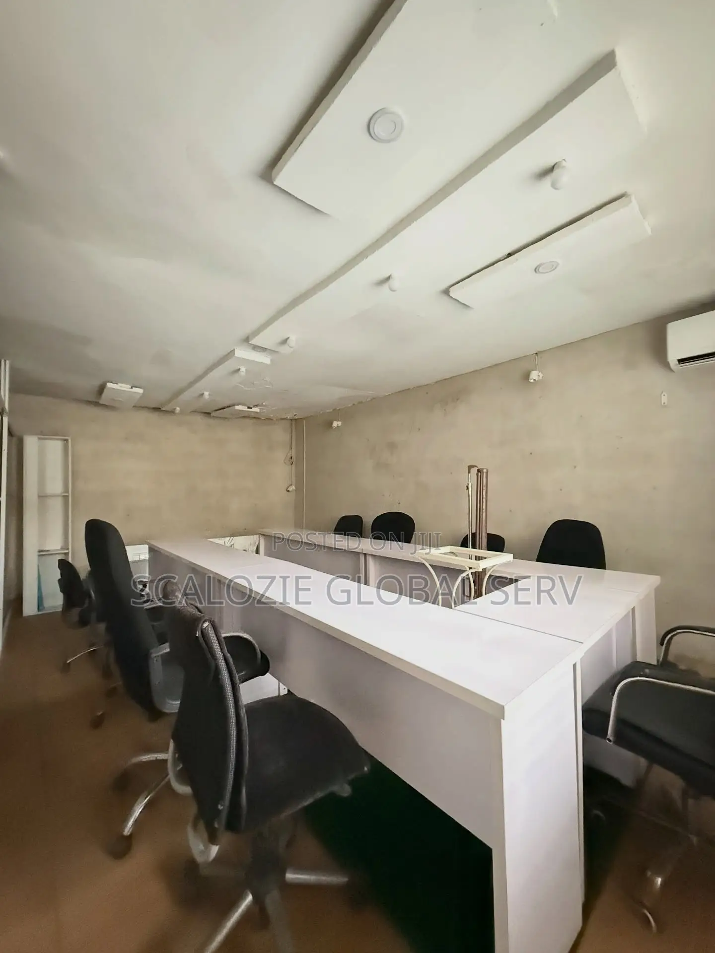 Office Space on 1 Plot of Land