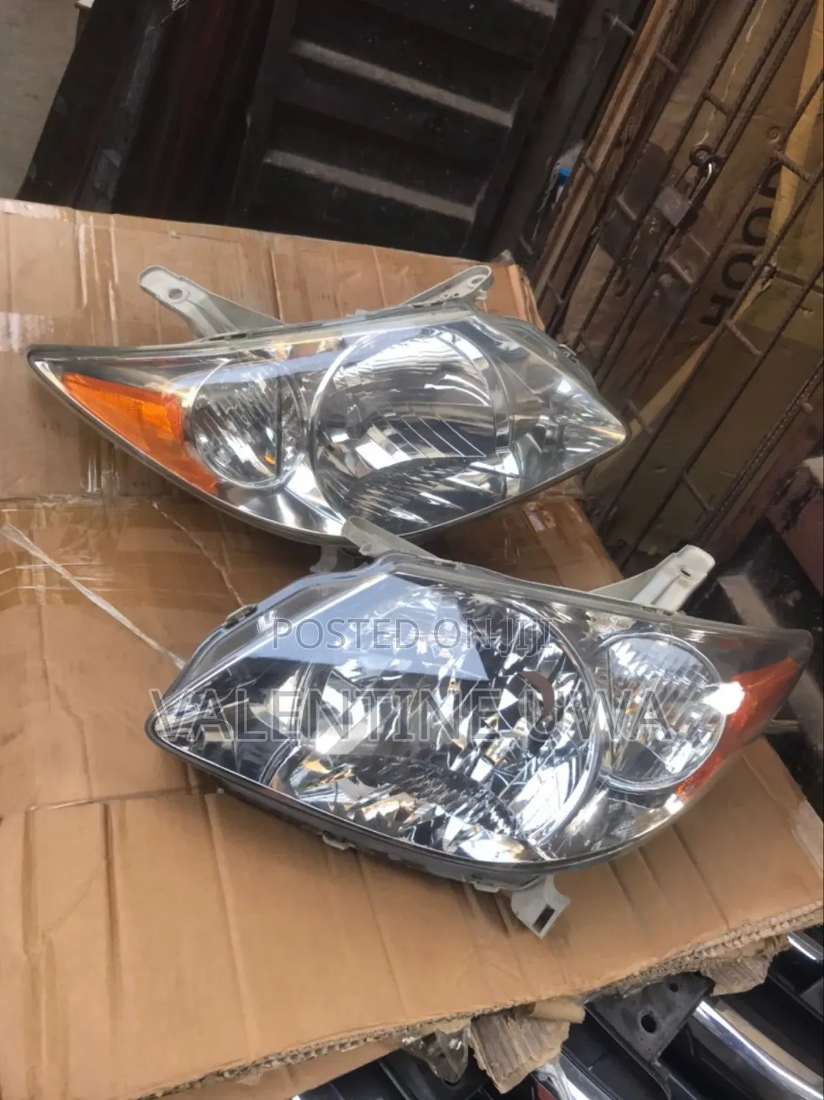 Headlamp Pontiac Vibe 2005