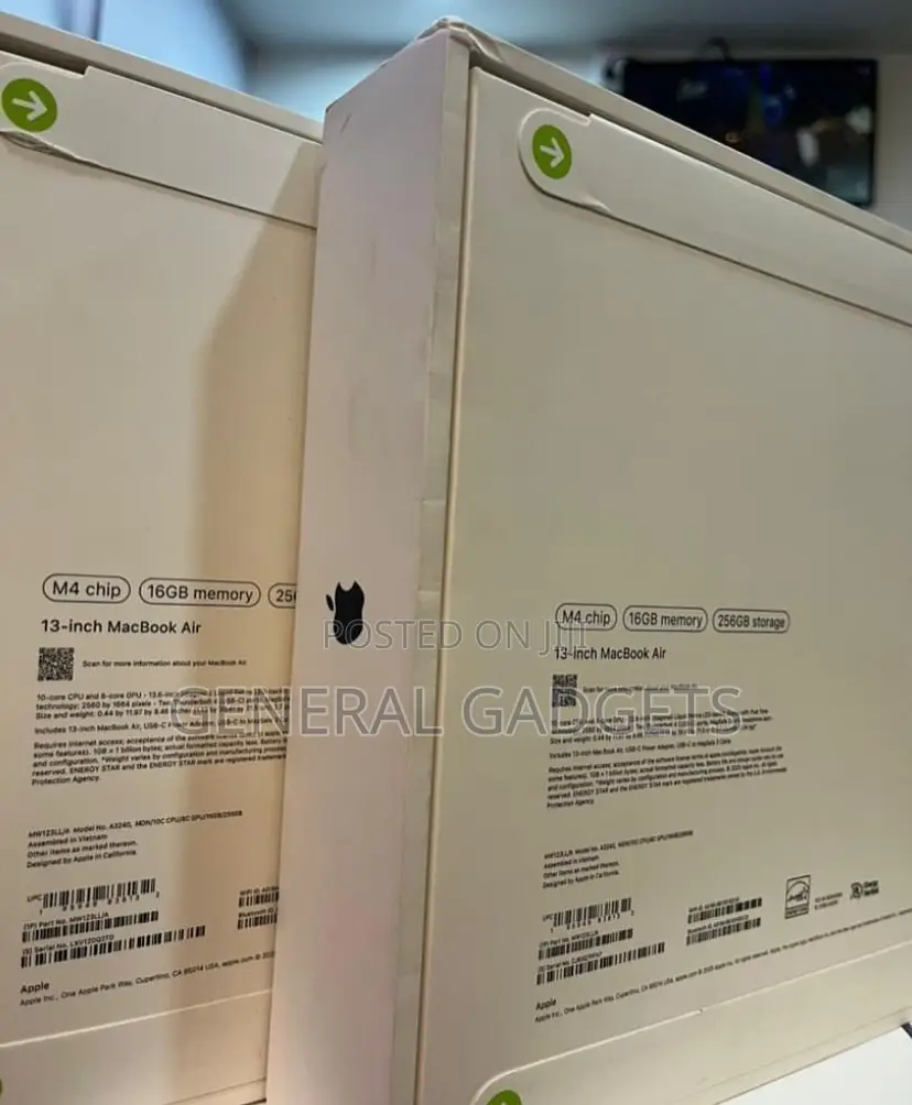 New Laptop Apple MacBook Air 2025 M4 13-Inch 16GB Apple M4 SSD 256GB