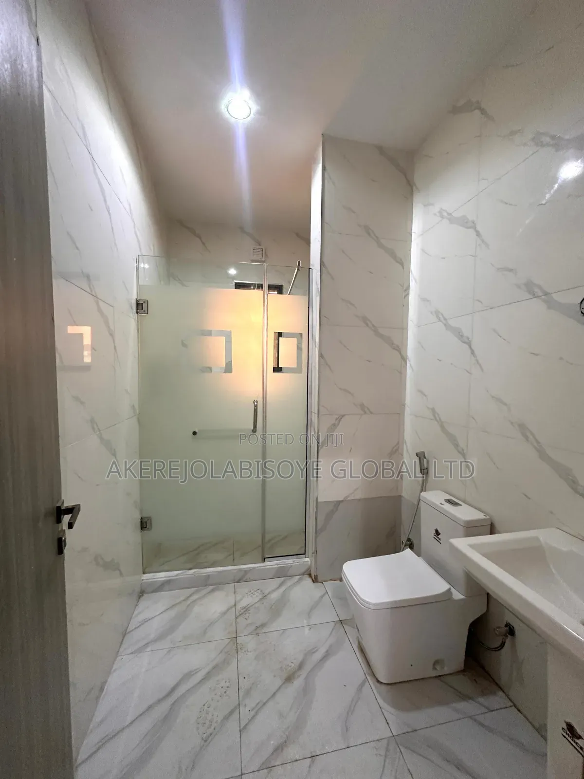 4bdrm Duplex in Jahi Gilmore for sale